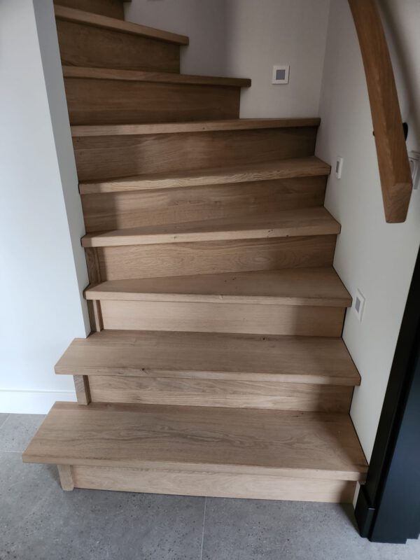 Eiken dichte trap kwart trap modern