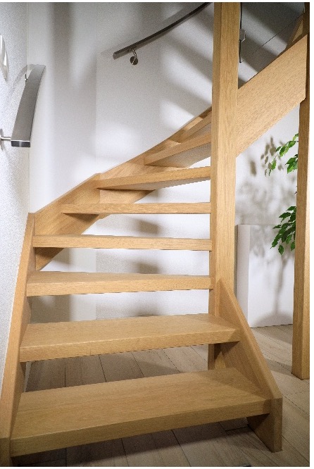 Open ingekroosde trap